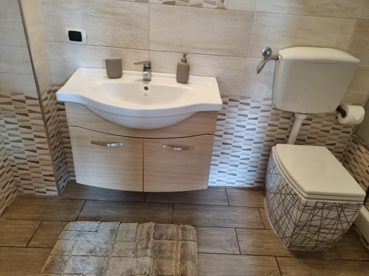 Villa Sweery Santa Maria a Vico Luaran gambar